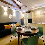 La Serenissima San Marco - Elegant 2br With Roof Terrace 베니스